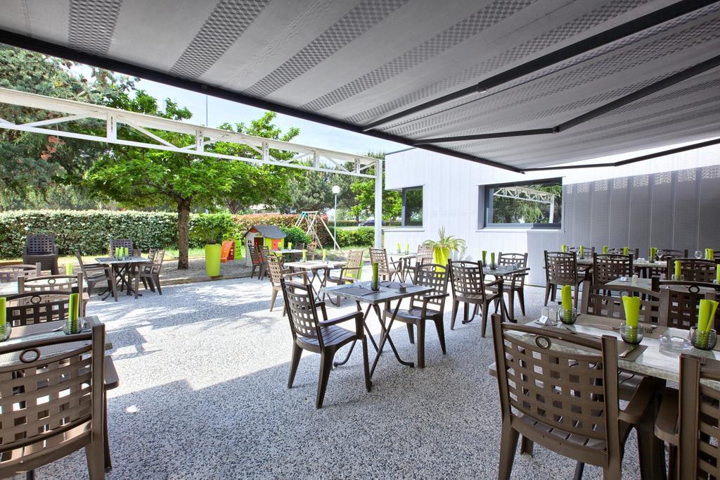Logis Hotel Restaurant & Spa Au Comte D'Ornon Градинян Екстериор снимка