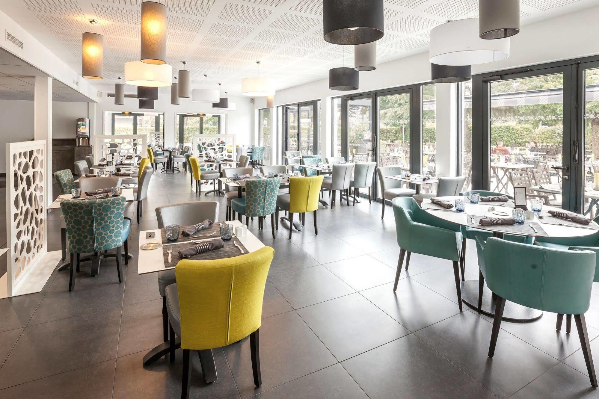 Logis Hotel Restaurant & Spa Au Comte D'Ornon Градинян Екстериор снимка